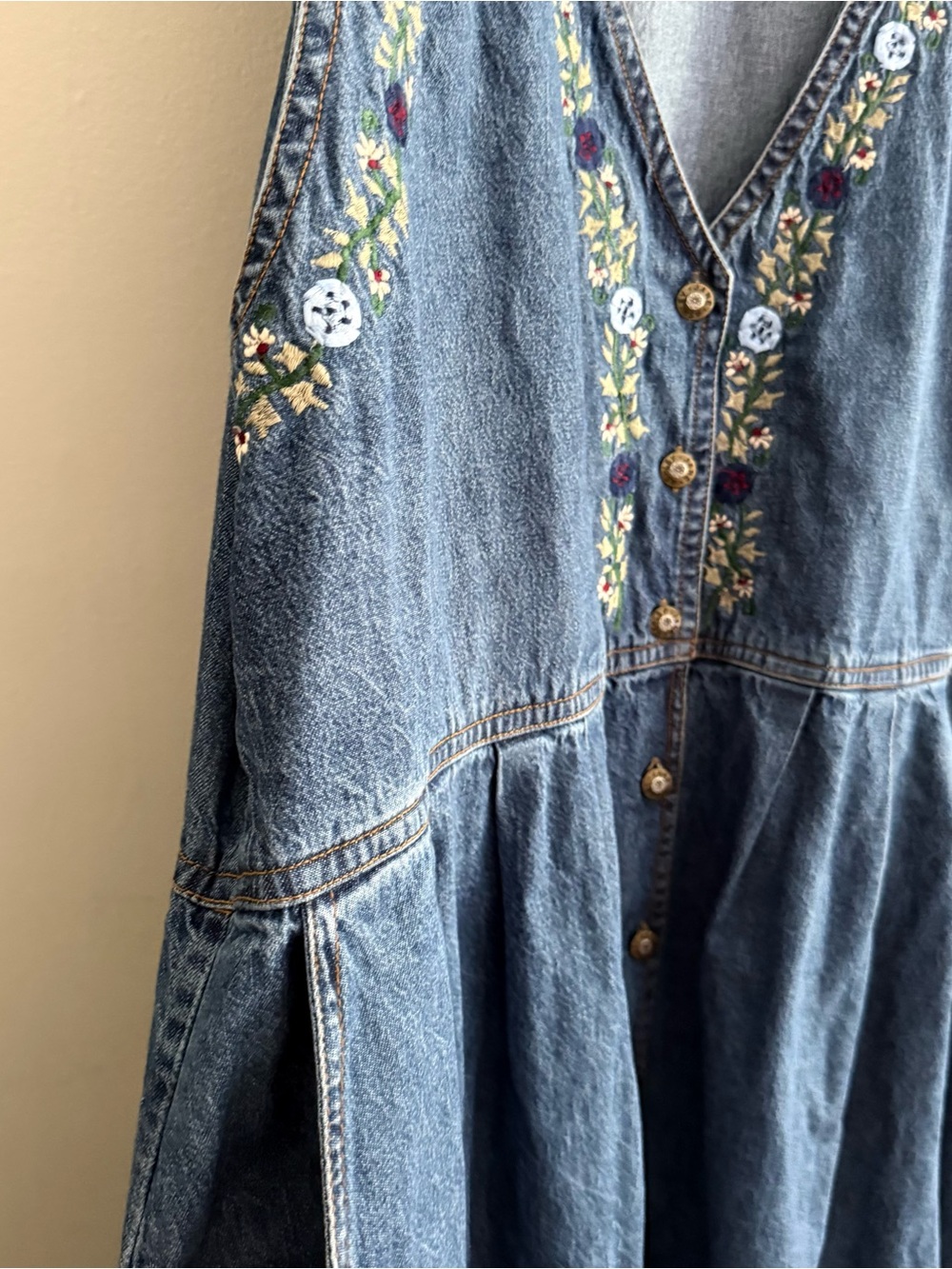 Vintage Blue Denim Midi Dress with Floral Embroidery - Picture 6 of 8